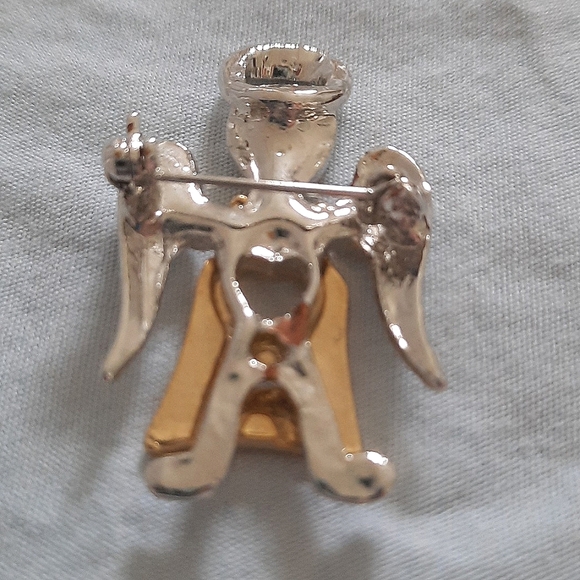 Angel pin - Picture 2 of 3